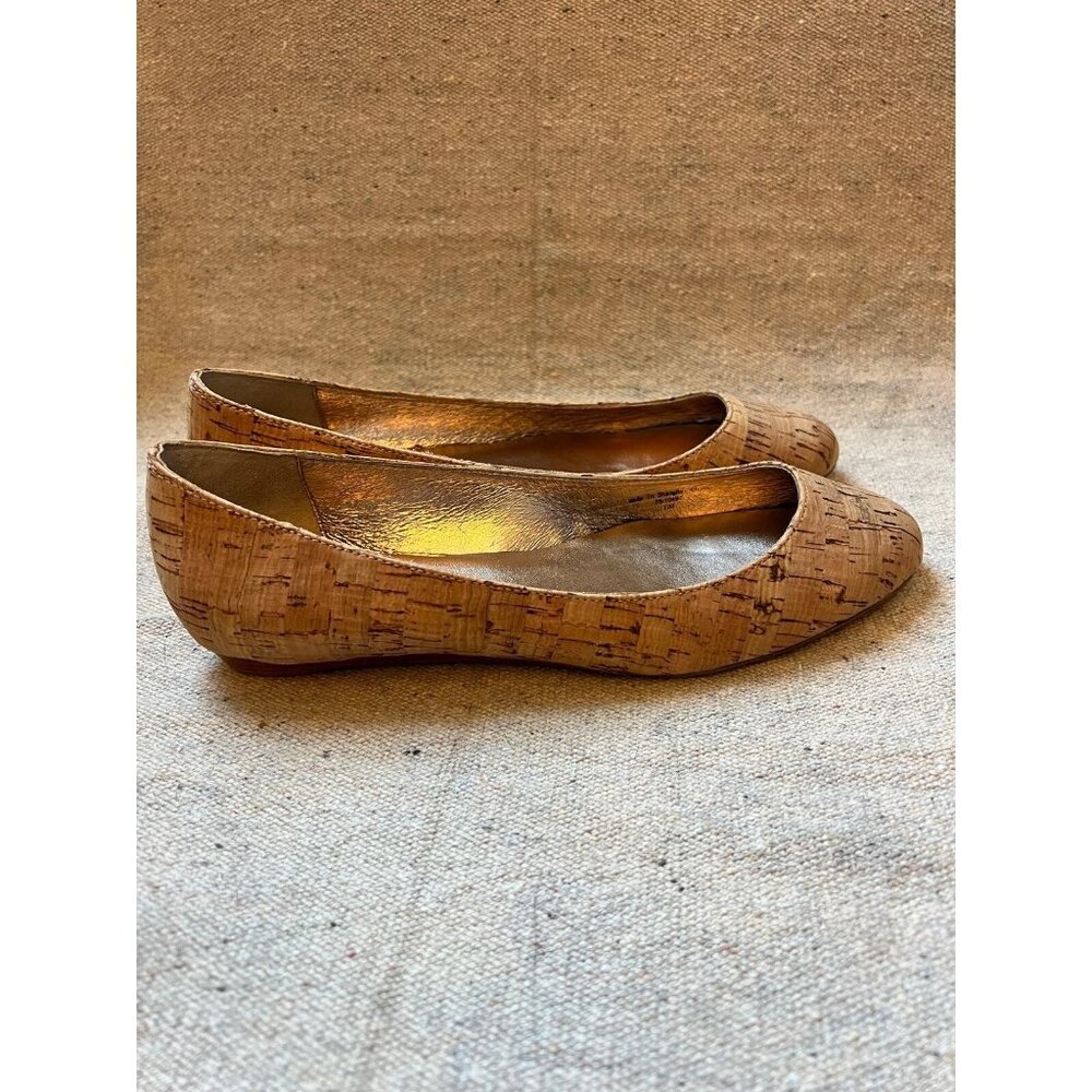 Johnston & Murphy Women's 7 Tan Cork And Gold Ballet Flats Shoes Girlycore Prep - Picture 3 of 7